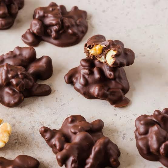 Mom Masala Daily Crunch Chocolate