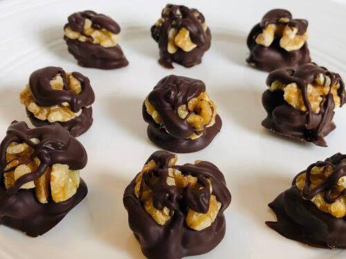 Mom Masala Daily Crunch Chocolate