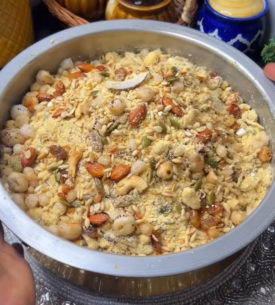 Mom Masala Premium Pinjiri