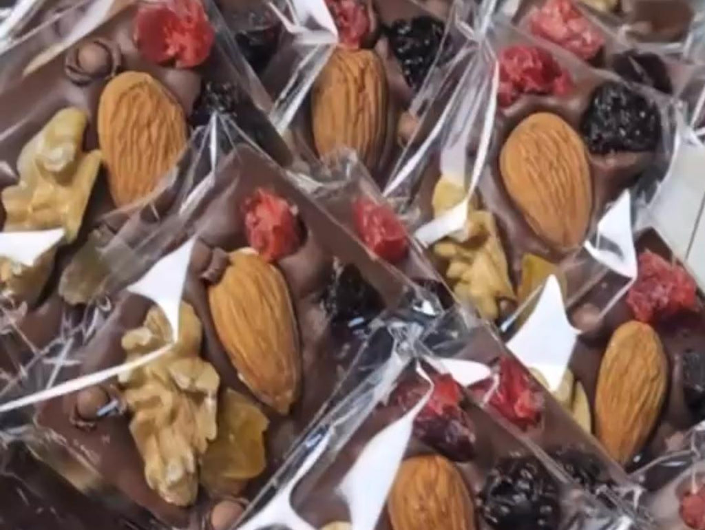 Mom Masala Signature Bites