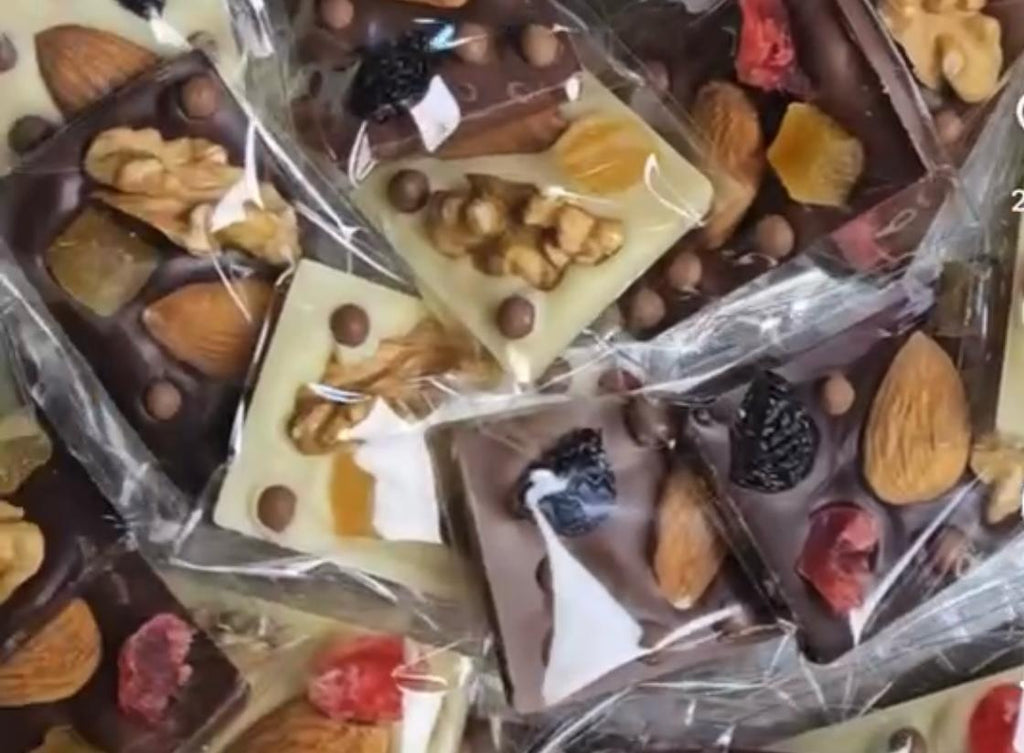 Mom Masala Signature Bites